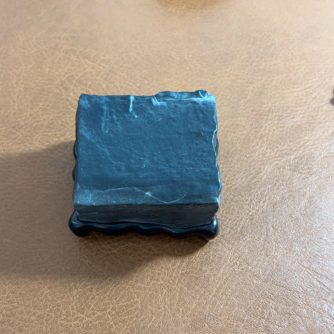 a***l灵璧石精品手把件