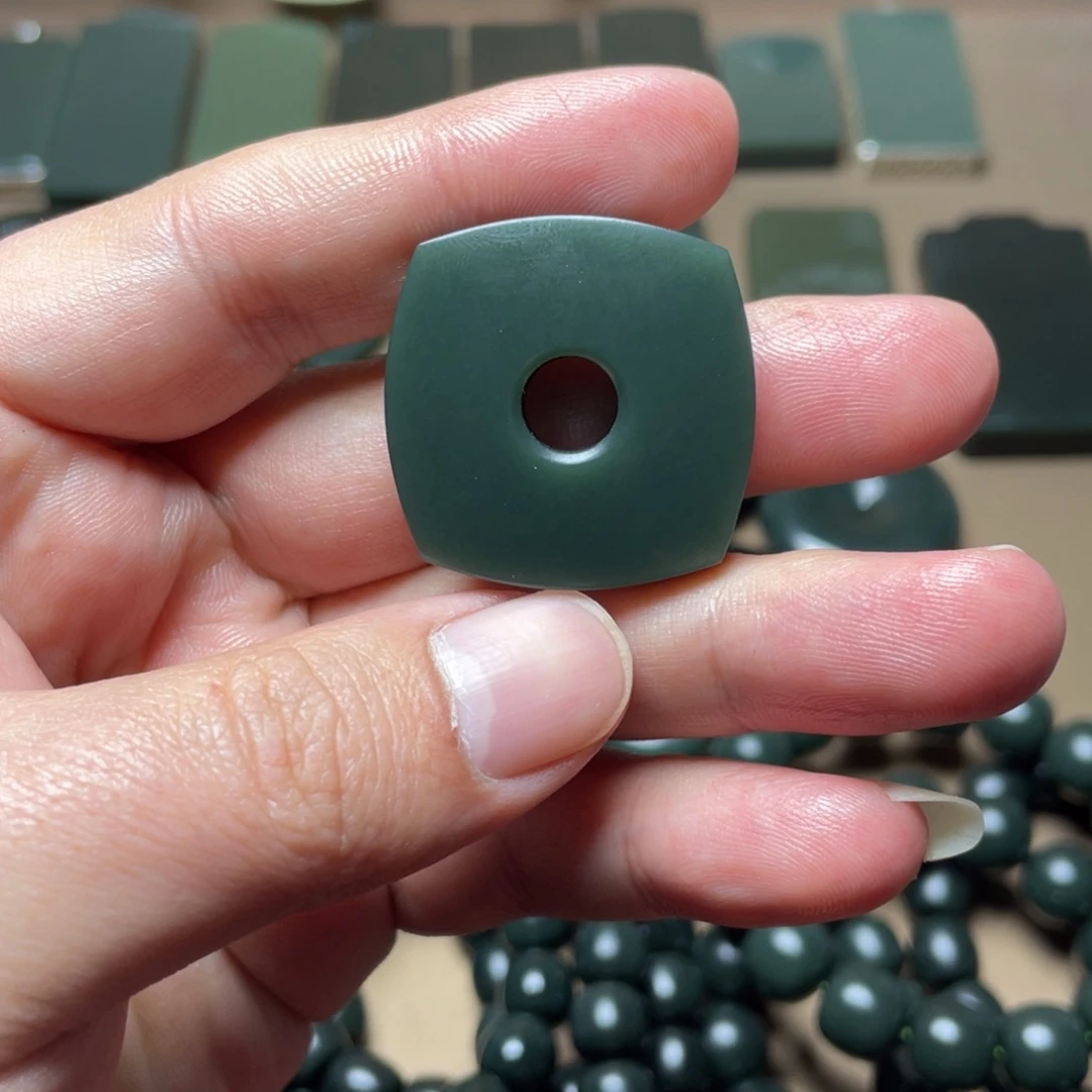 和田玉颈饰未镶嵌疆****石