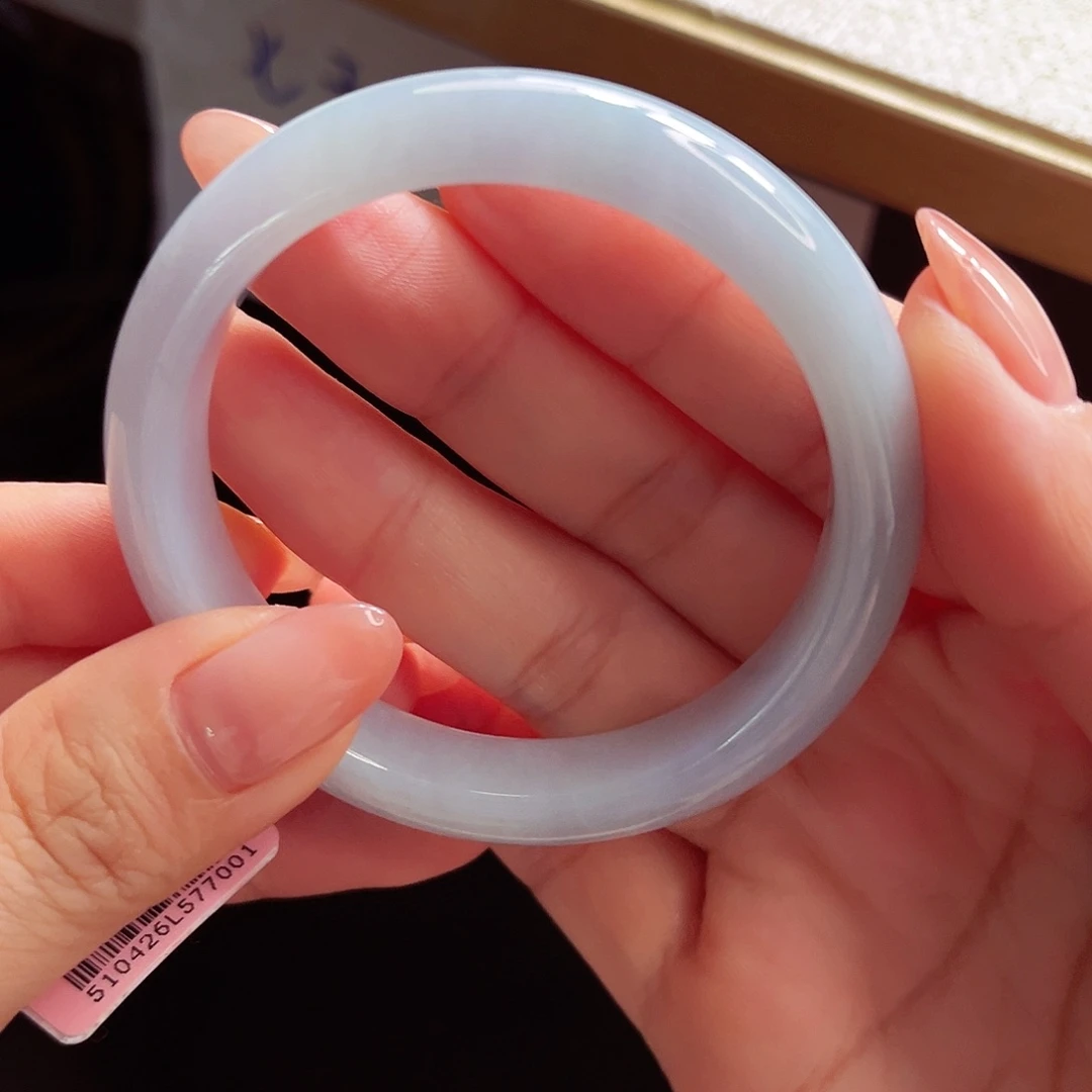 翡翠手镯未镶嵌手镯