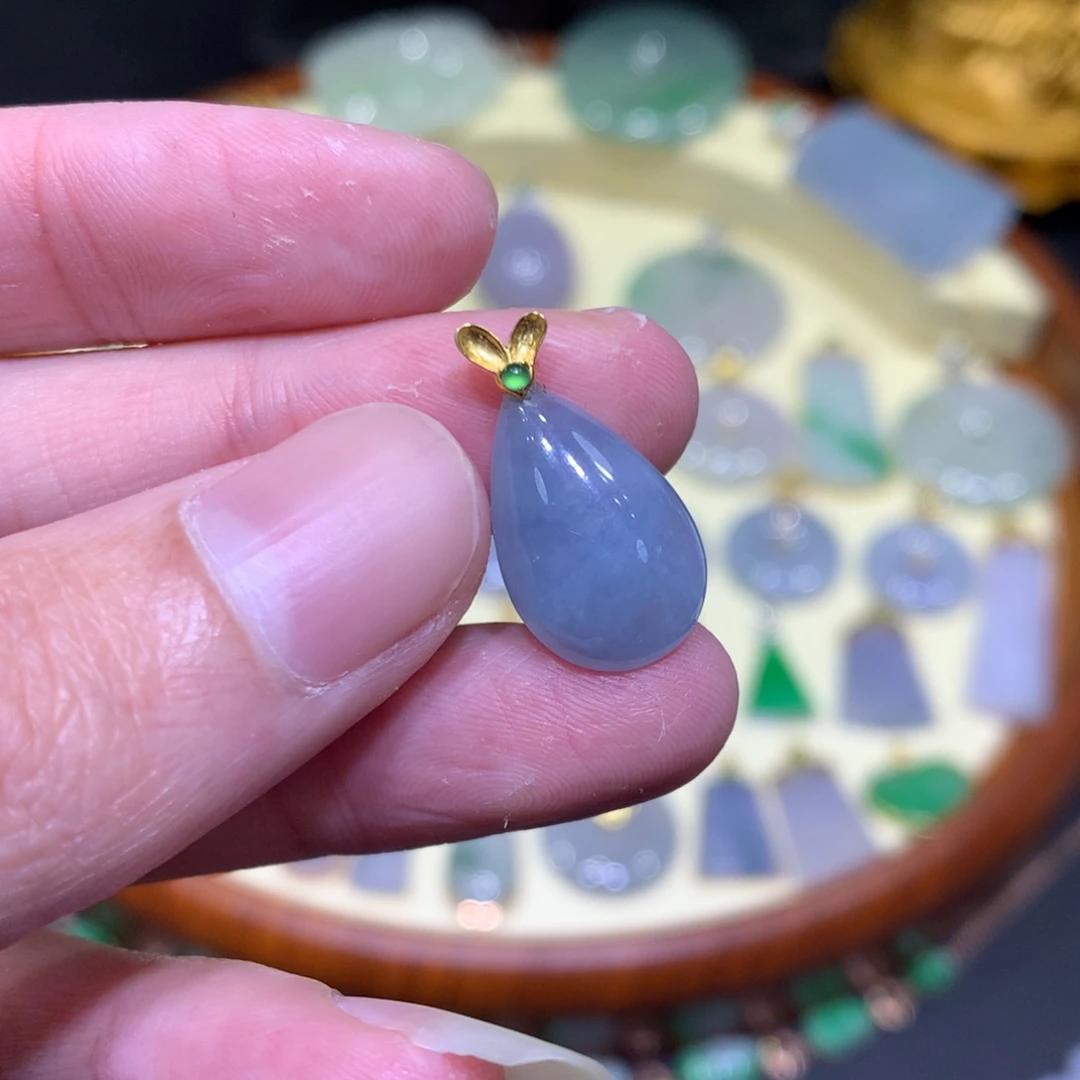 翡翠吊坠(不含链)18K金镶嵌