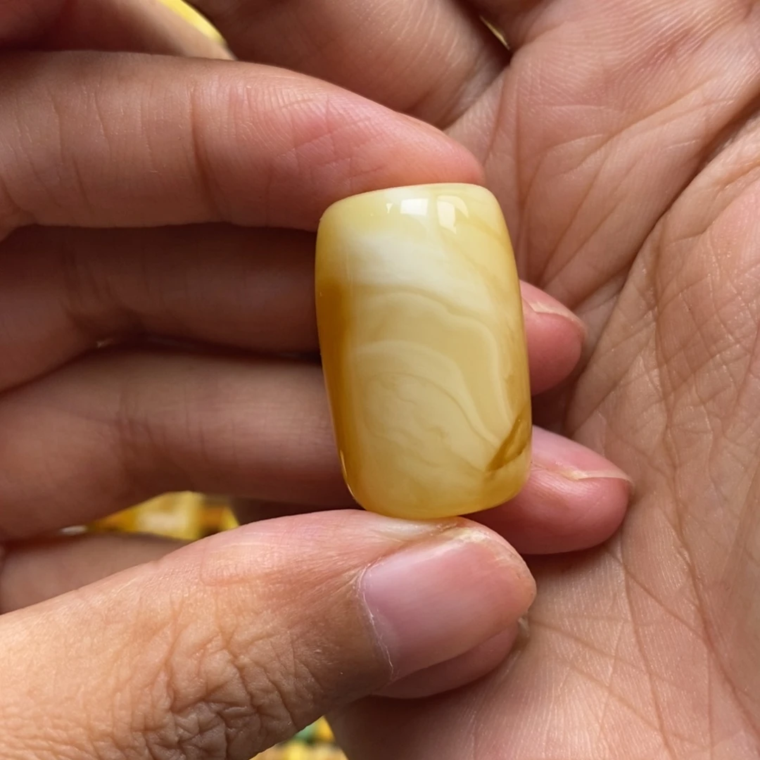 琥珀未镶嵌裸石蜜蜡