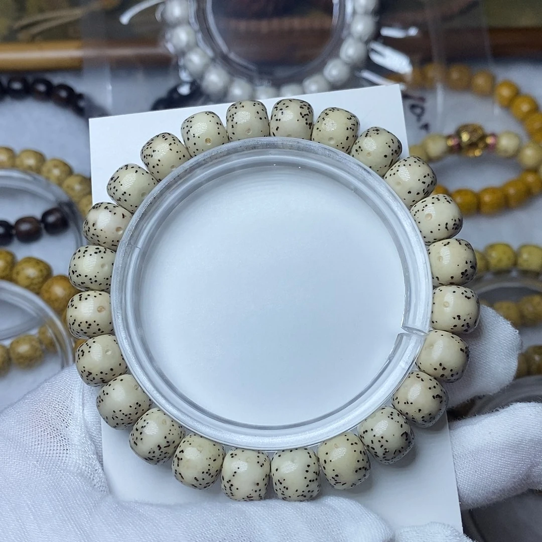 星月菩提手串9.5瓷白大留白