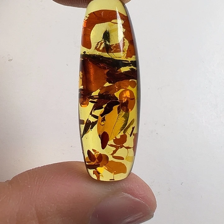 琥珀（花珀）颈饰未镶嵌