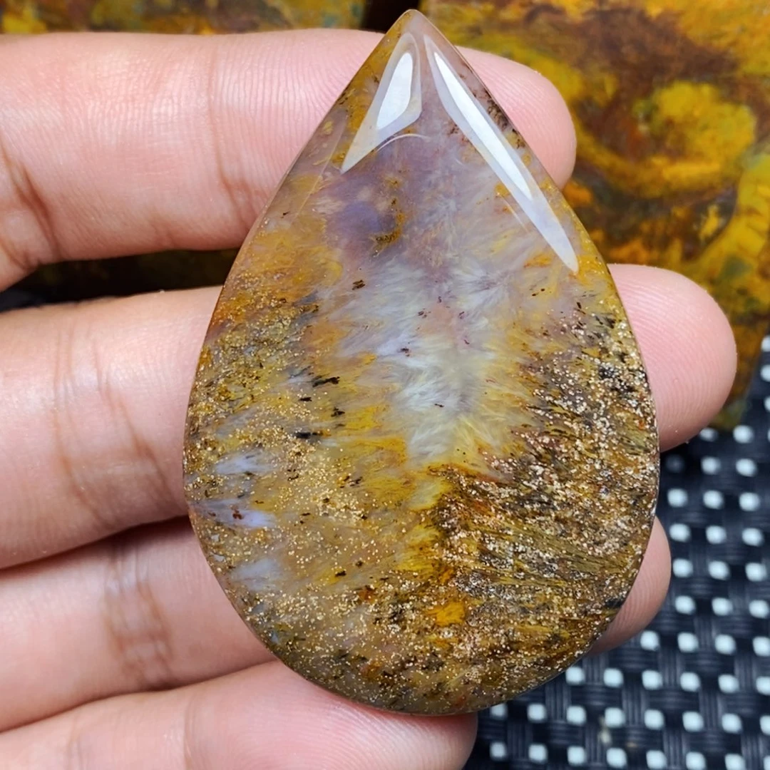 未镶嵌颈饰玛瑙/玉髓半**影