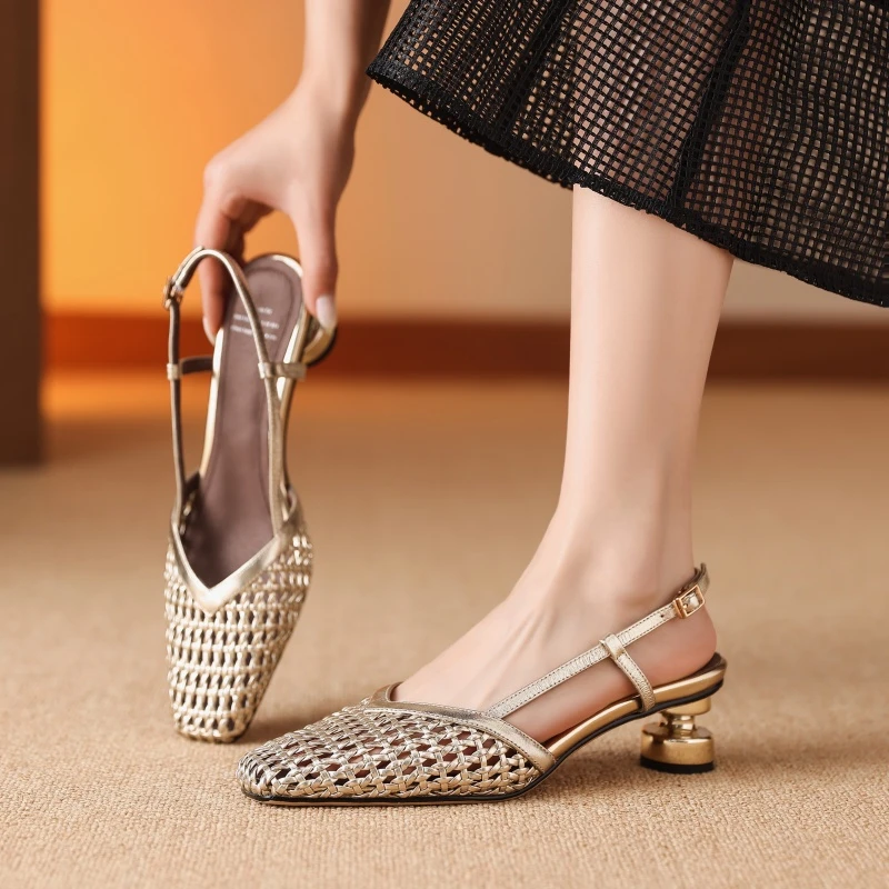 断码清仓处理！牛皮/跟高4.5cm/真皮包头中跟舒适软底镂空凉鞋女