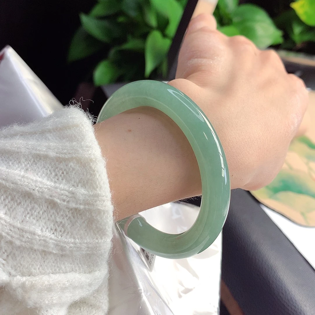 未镶嵌手镯翡翠天然A货翡翠55-56冰胶湖水绿 油油亮40号