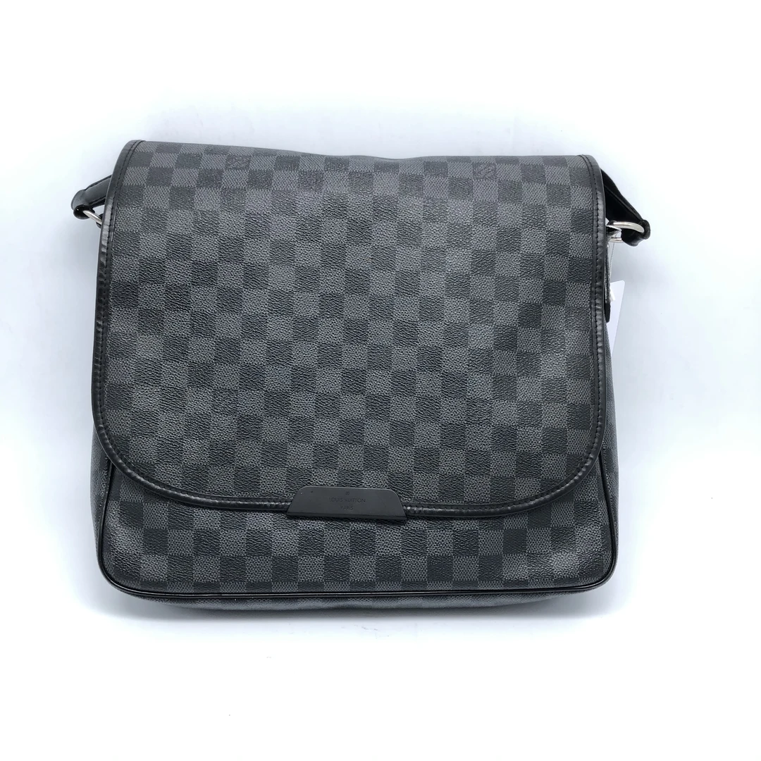 95新 LouisVuitton/路易威登 棋盘格翻盖邮差包/037