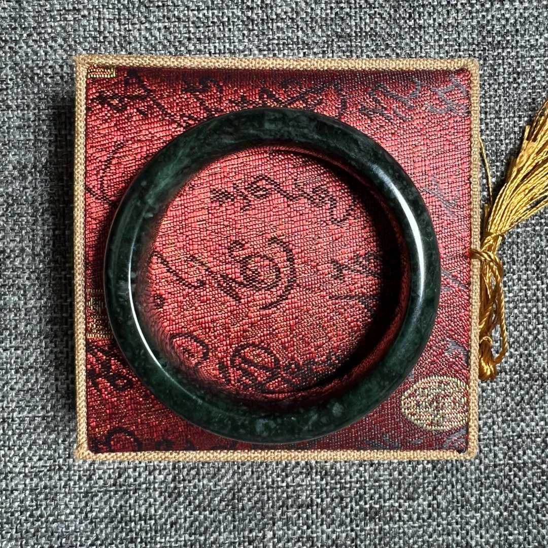 绿色简约藏域手镯HTWY