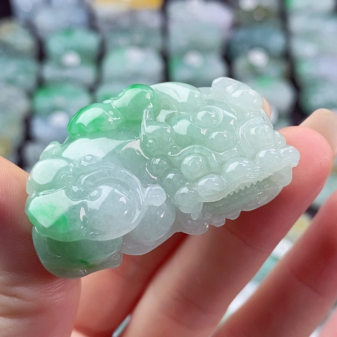 颈饰未镶嵌翡翠天然