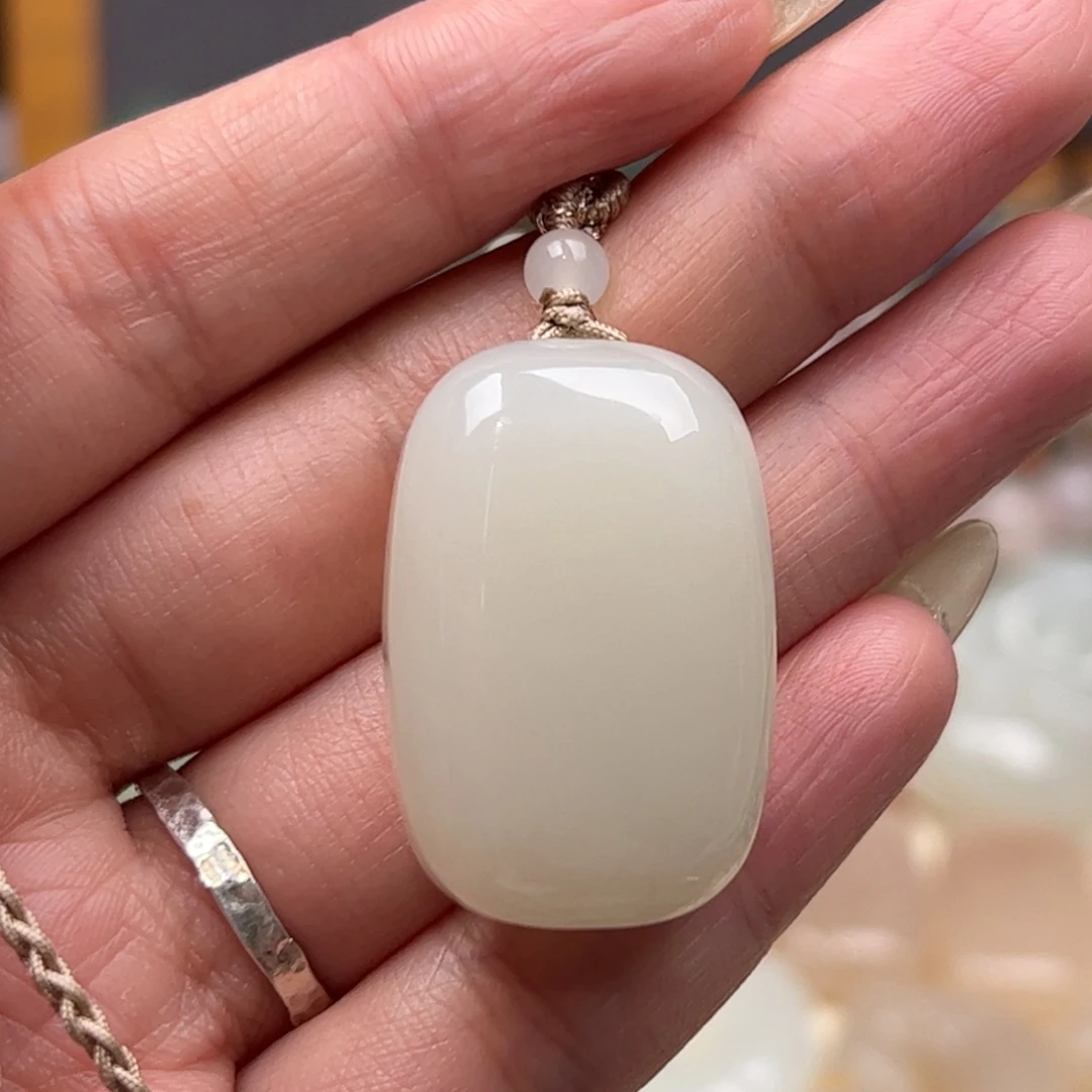 和田玉颈饰未镶嵌开***子