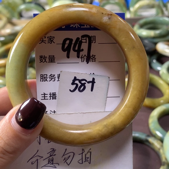 蛇纹石玉未镶嵌手镯947