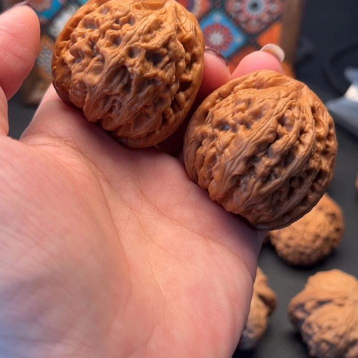 文玩核桃吊坠红锦鲤43