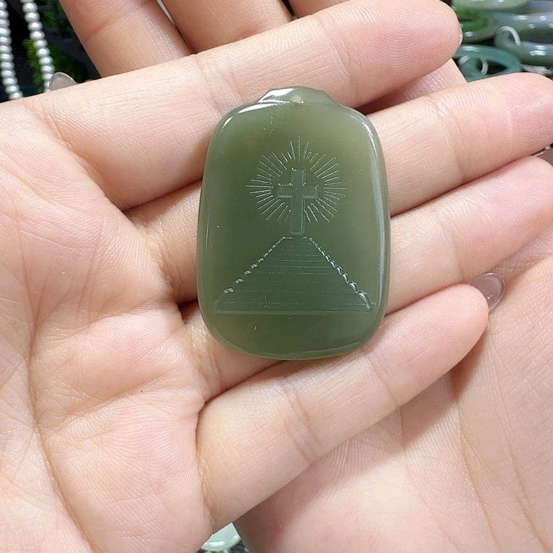 颈饰未镶嵌和田玉