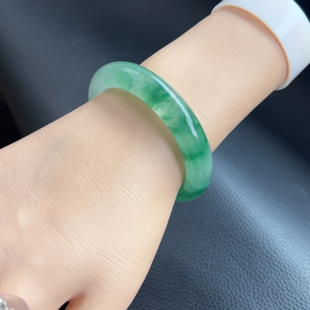 石英质玉未镶嵌手镯53