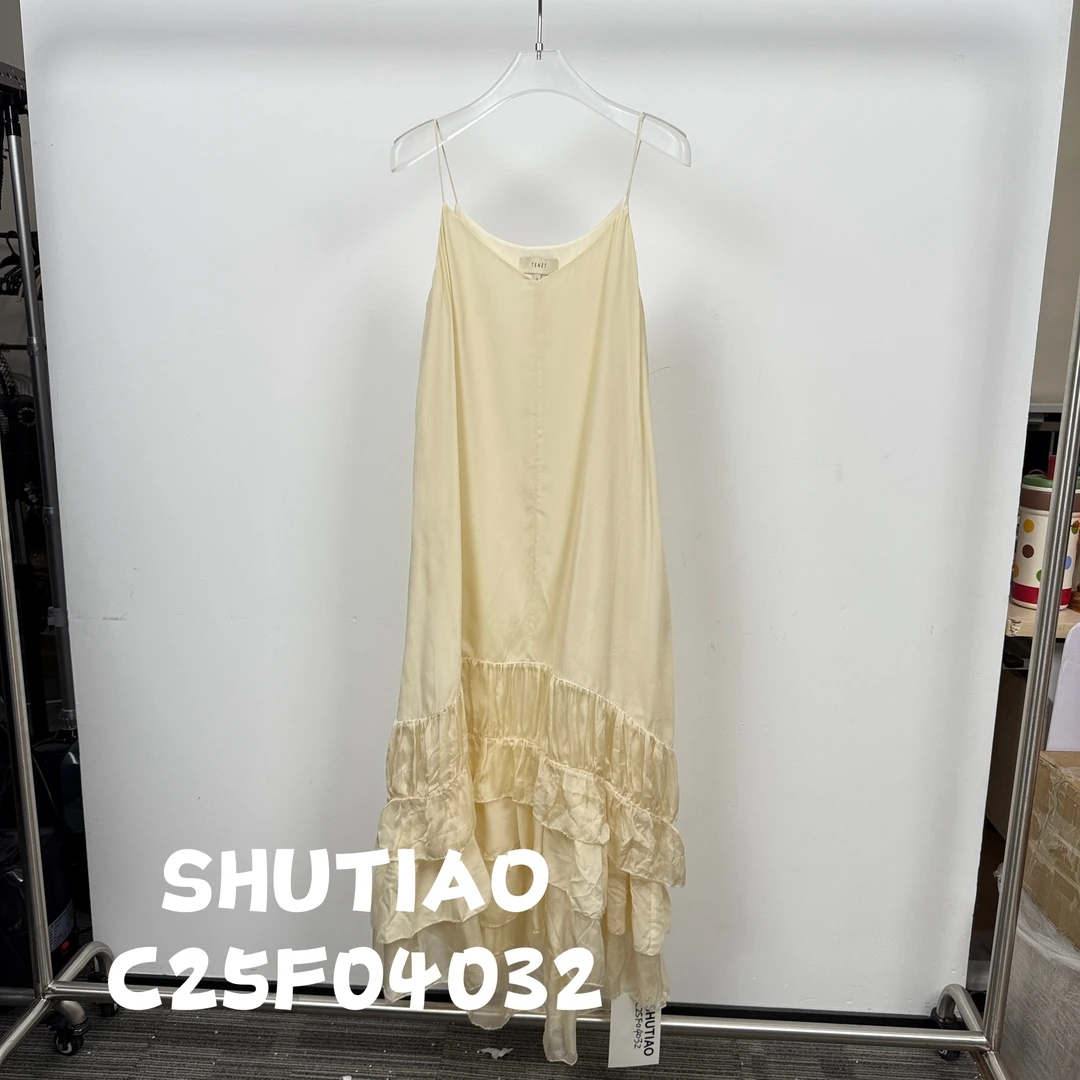 【SHUTIAO】2025夏季：新款小众设计款连衣裙C25F04032