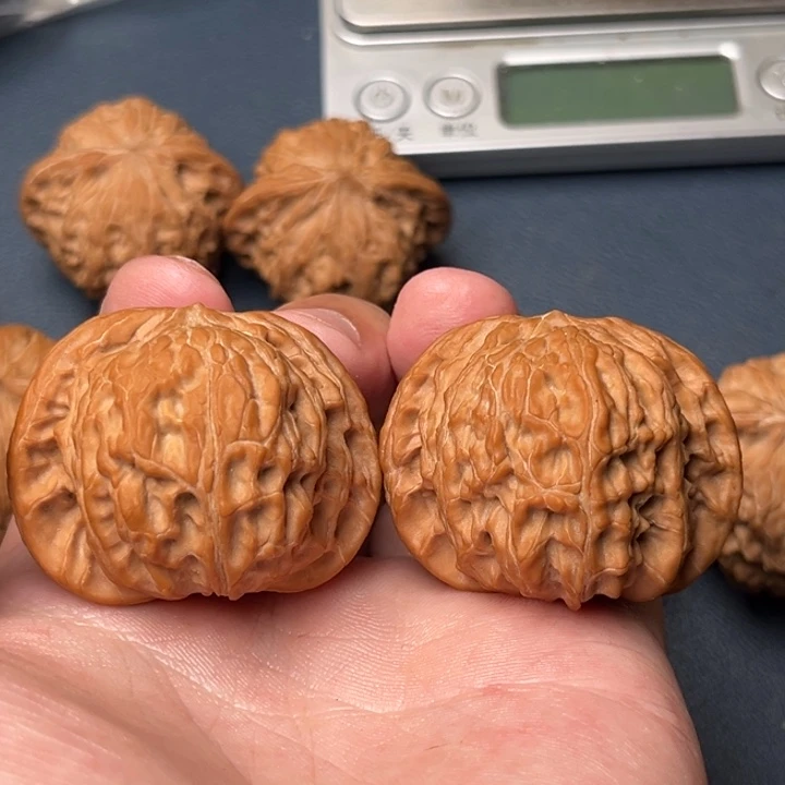 文玩核桃吊坠帮****四42磨盘邮费顺丰到付