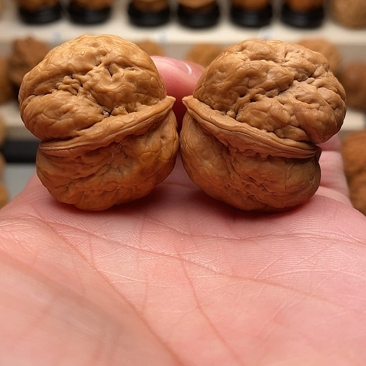 文玩核桃把件………………………………