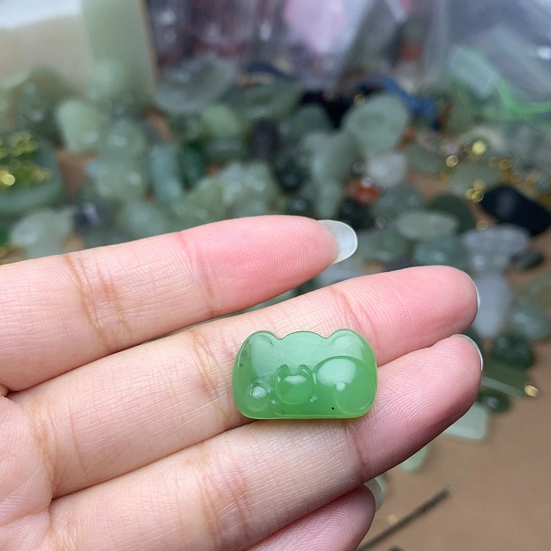 和田玉吊坠未镶嵌