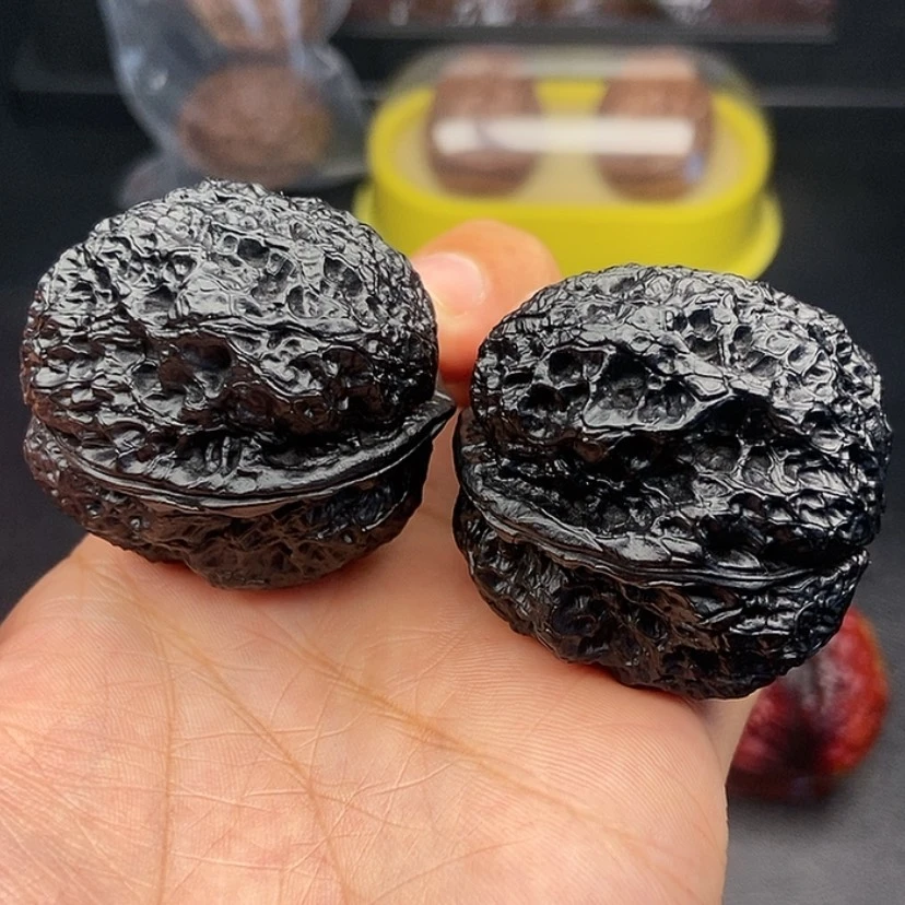 【闪购商品】把件文玩核桃41尺饕餮金蟾55克