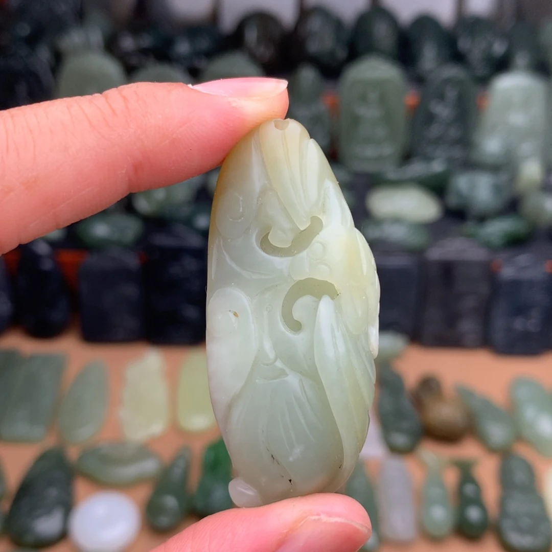 和田玉未镶嵌颈饰挂件29