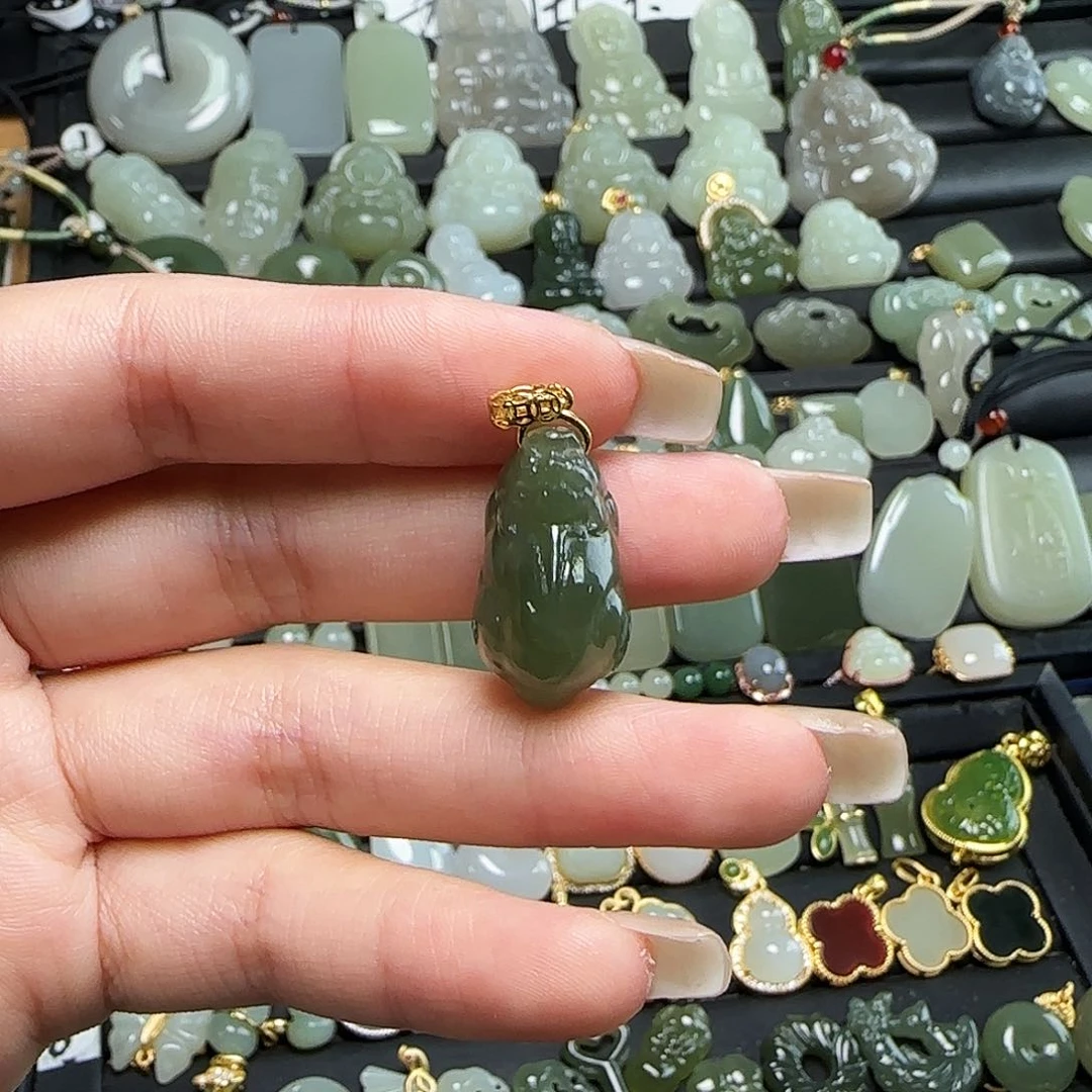 颈饰银S925镶嵌和田玉