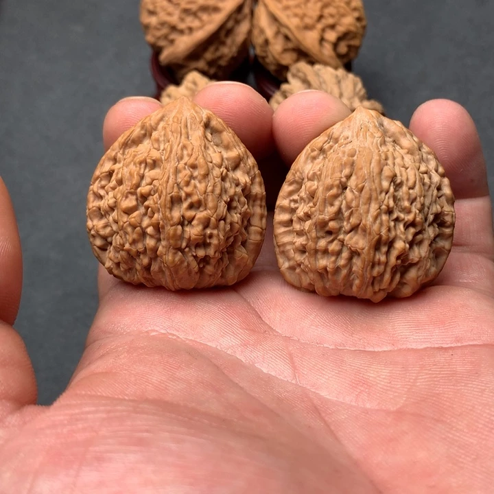 文玩核桃吊坠塔尖文玩核桃