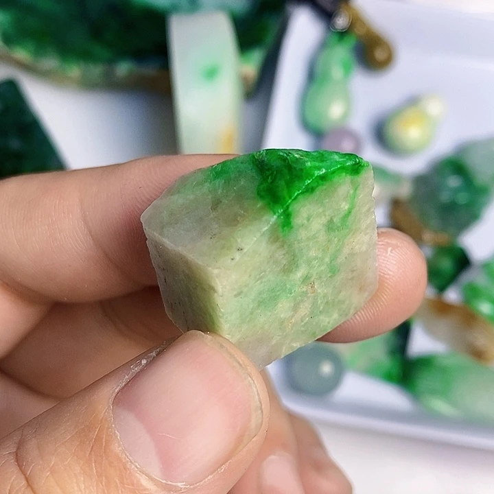翡翠散珠天然翡翠A货挂件