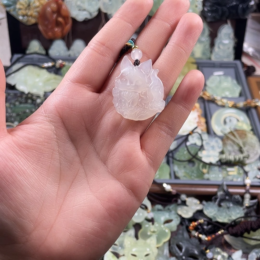 岫玉未镶嵌吊坠(赠链)