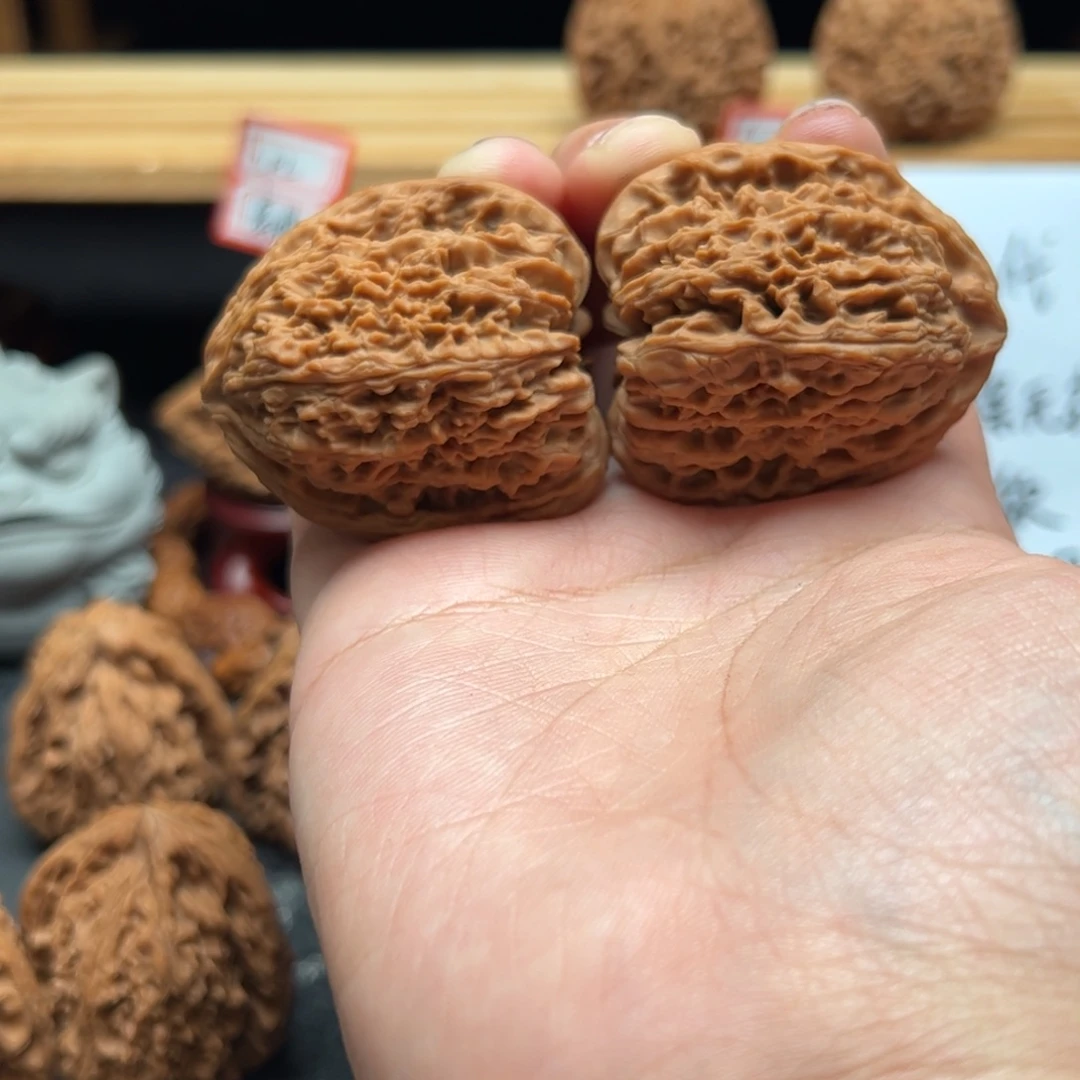 言***大文玩核桃吊坠南疆