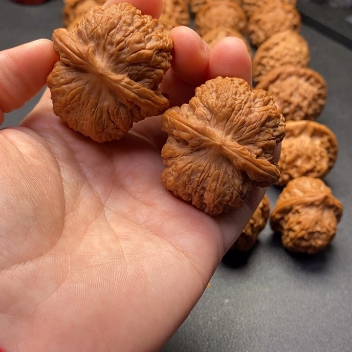 把件文玩核桃43尺血麒麟