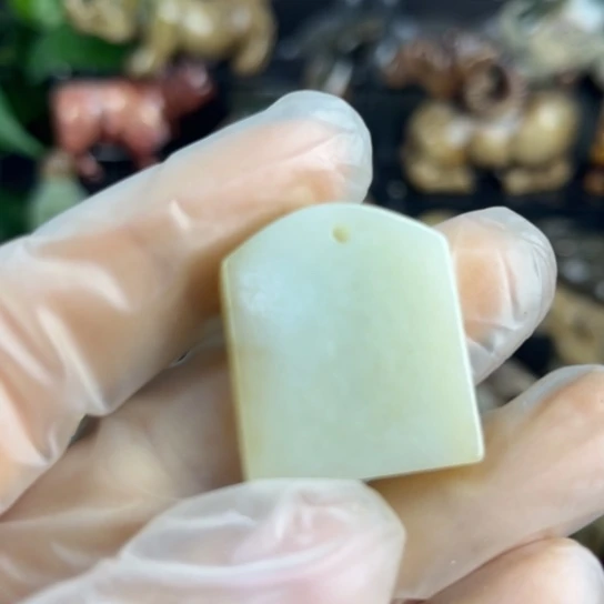 和田玉挂件未镶嵌