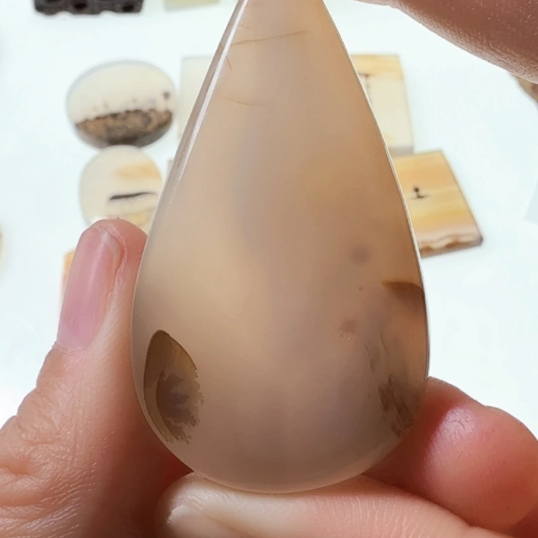 玛瑙/玉髓未镶嵌珠宝半成品