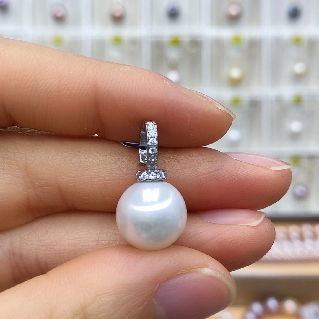 淡水珍珠吊坠(赠链)未镶嵌