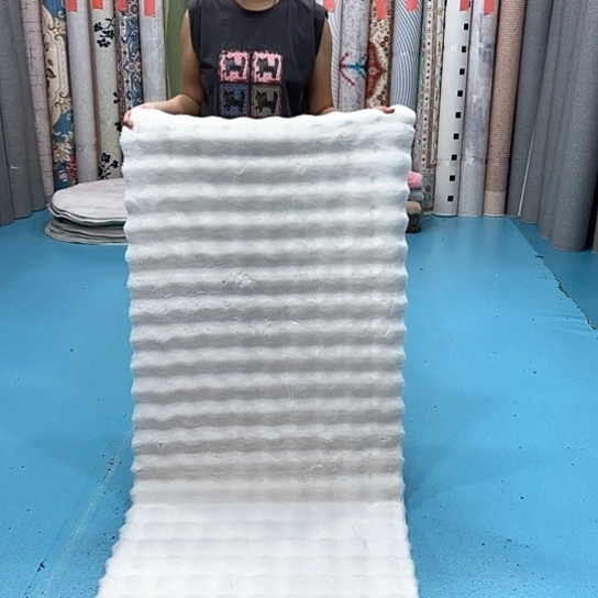 混纺白色泡泡球仿兔毛80×200尺寸误差1-3厘米