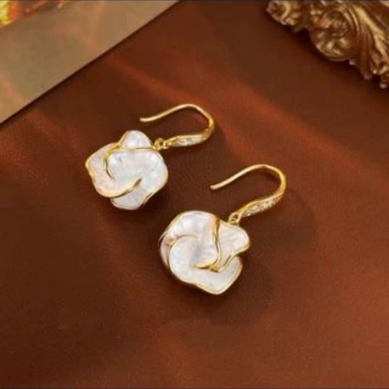 铜合金耳饰 滴釉山茶花锆石耳环法式小众气质耳坠轻奢高级感耳饰