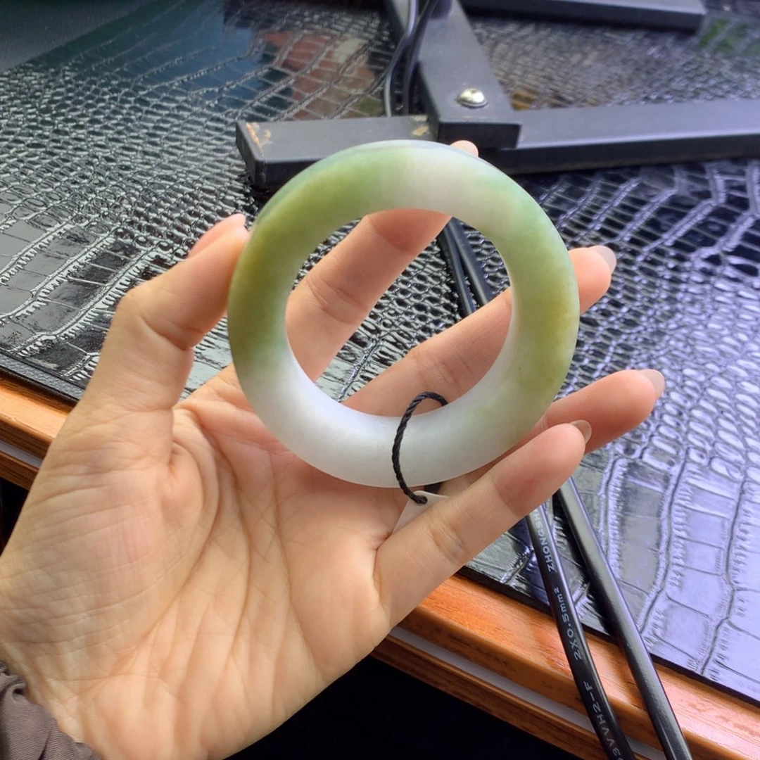 未镶嵌纯天然A货翡翠定制翡翠