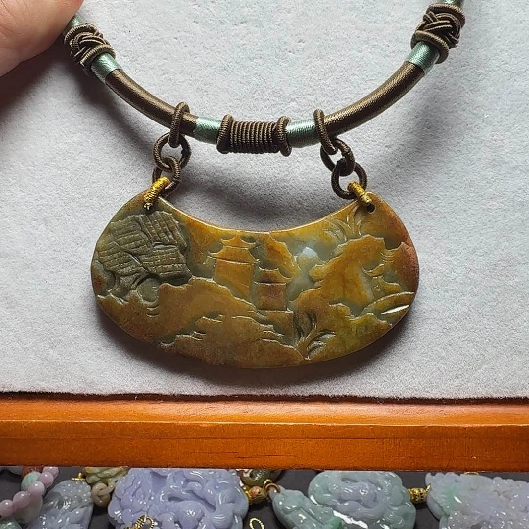 吊坠(赠链)未镶嵌翡翠