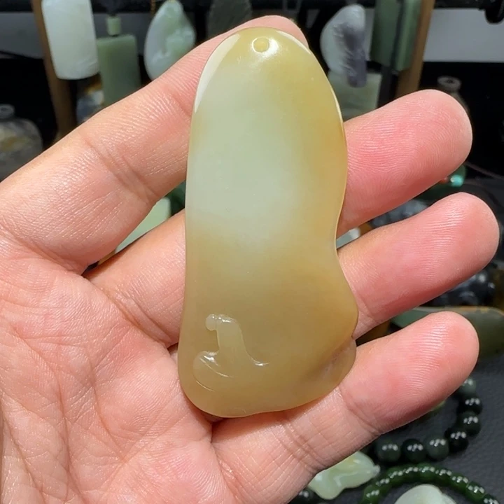 未镶嵌和田玉挂件