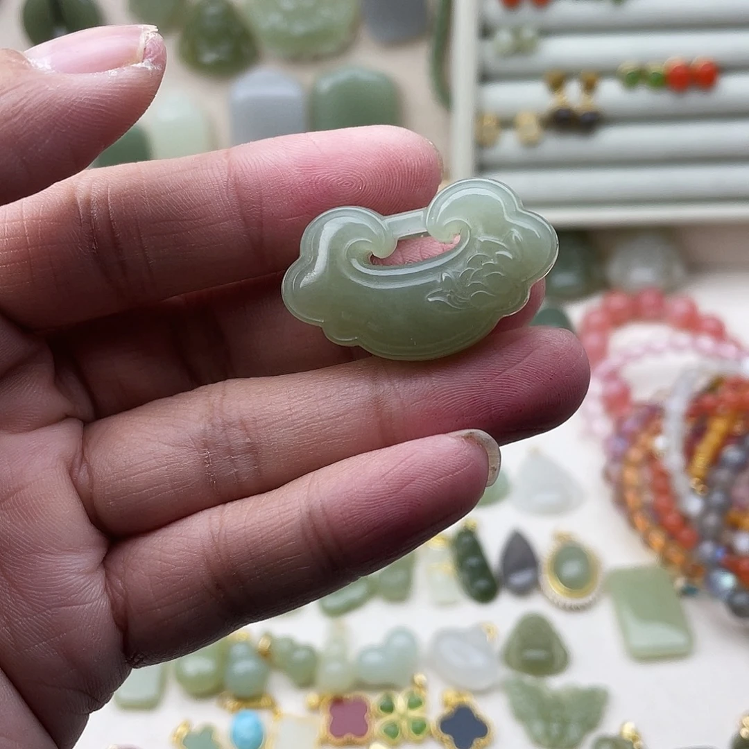 和田玉未镶嵌吊坠(不含链)