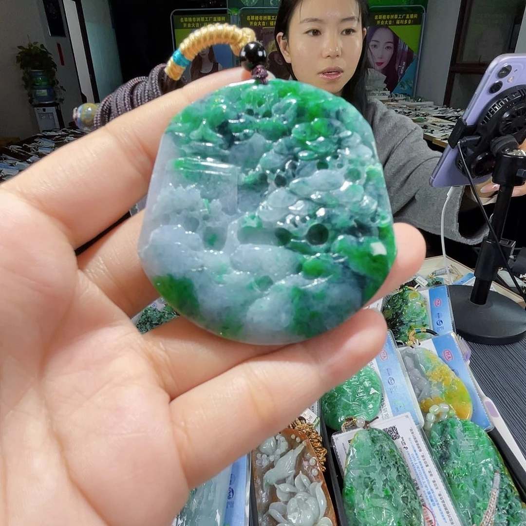 颈饰未镶嵌翡翠一