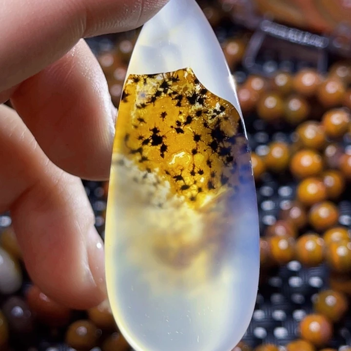 玛瑙/玉髓颈饰未镶嵌涛****项