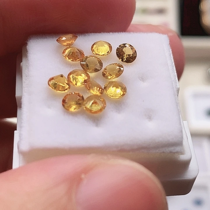 蓝宝石裸石未镶嵌