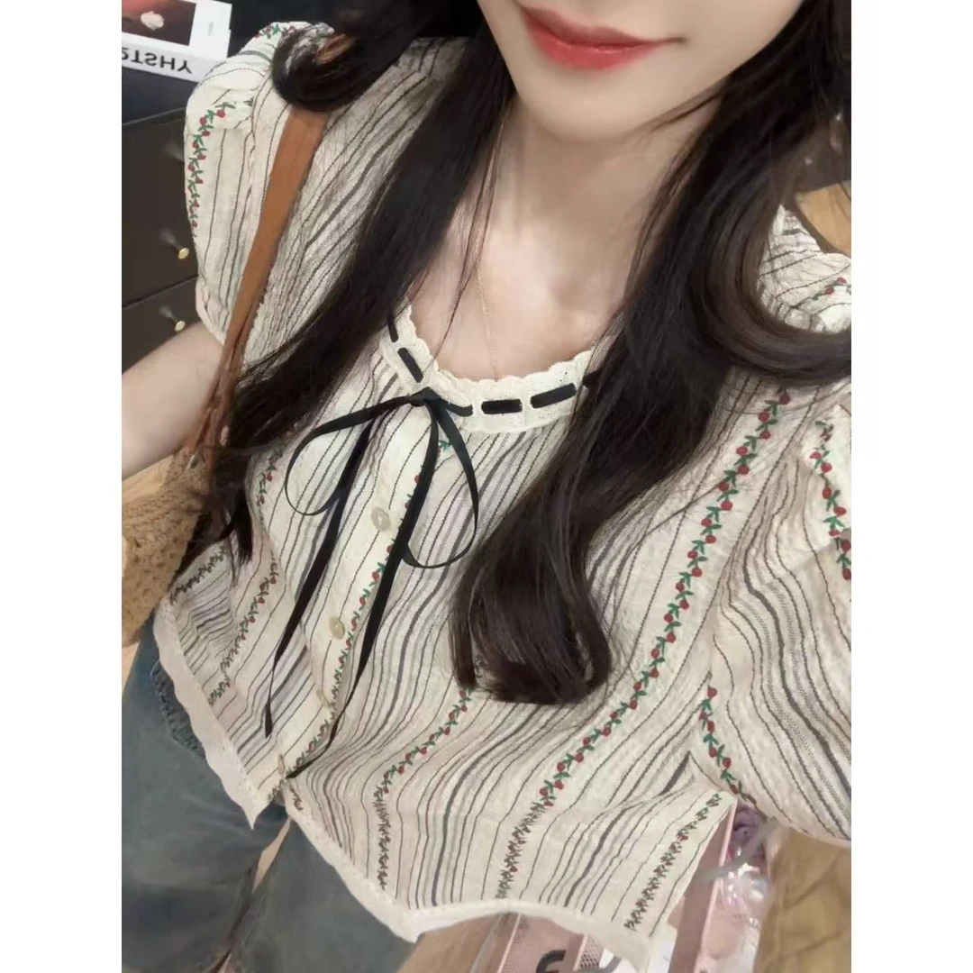 【五分糖】法式圆领蝴蝶结镂空条纹衬衫女夏季复古显瘦ins风短袖