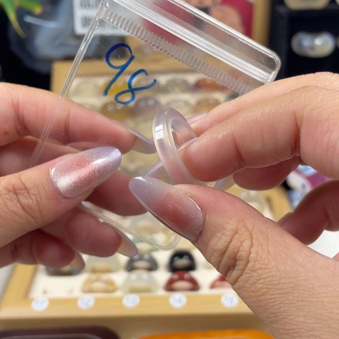 玛瑙/玉髓未镶嵌戒指98号港码18直径18.2（非质量问题.不退不换）