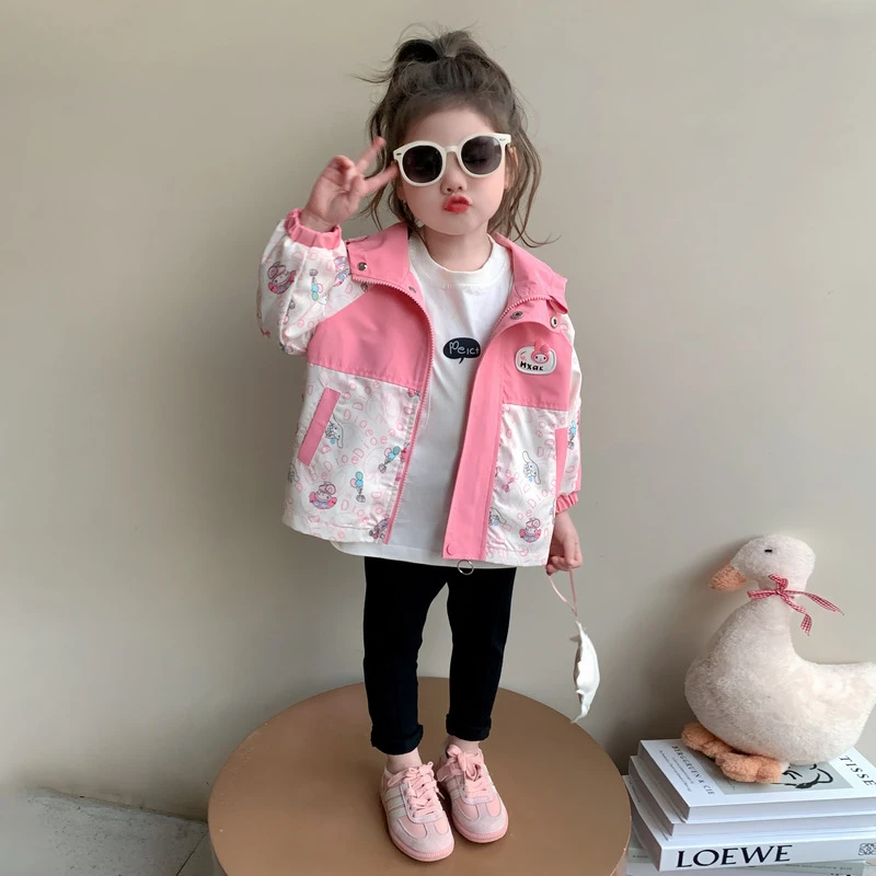 女宝宝春季连帽冲锋衣2025新款女童卡通洋气夹克儿童休闲春装外套