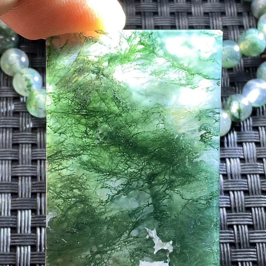 未镶嵌颈饰玛瑙/玉髓臣*贝