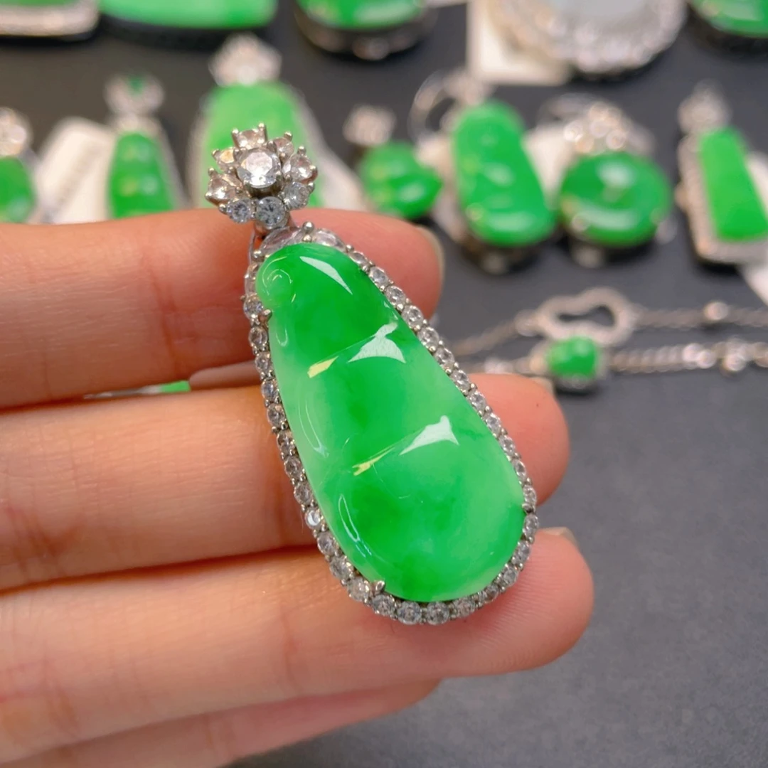 翡翠银S925镶嵌颈饰