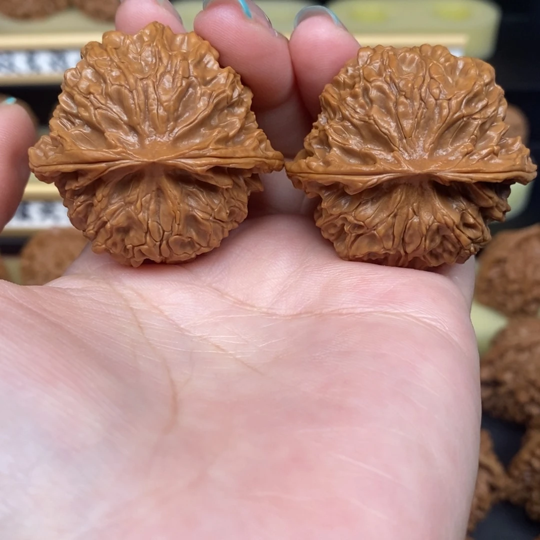 文玩核桃吊坠苹果园