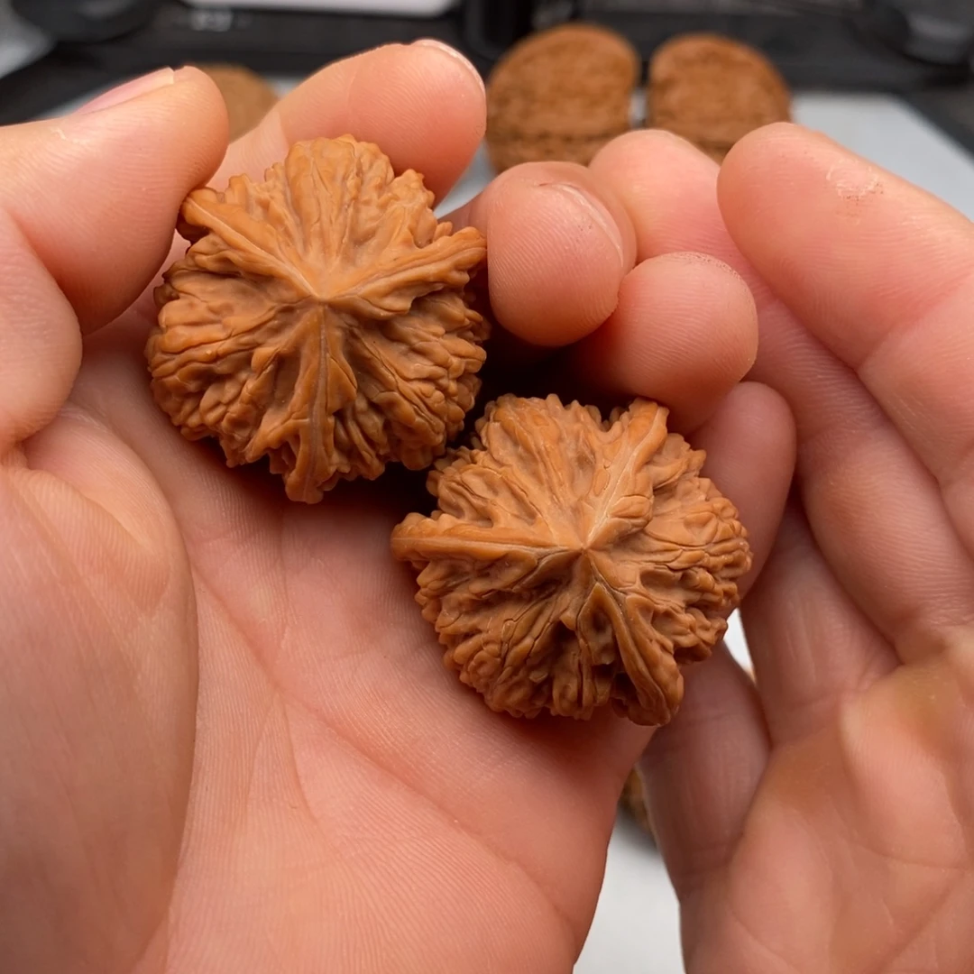 微****把件文玩核桃37文山三棱