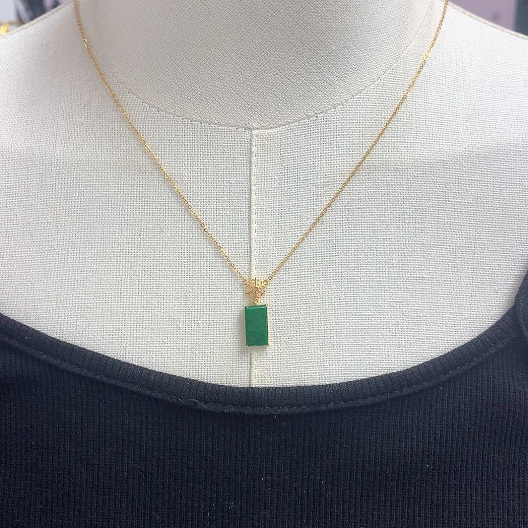 套链18K金镶嵌翡翠套链